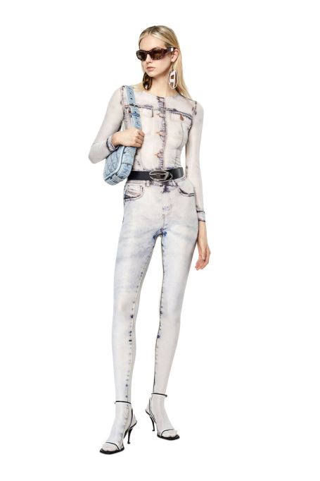 ホワイト T-clau-d2 ディーゼル