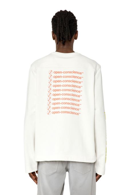 エスガウチ ディーゼルホワイト