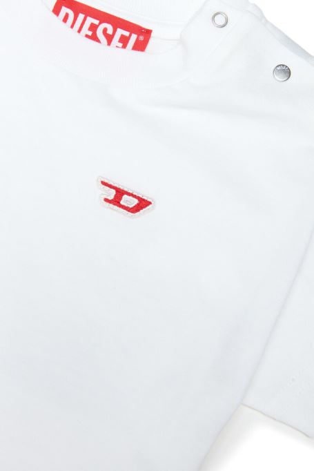 トボリブ ディーゼルホワイト