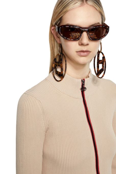 ベージュ M-サバンナ ディーゼル