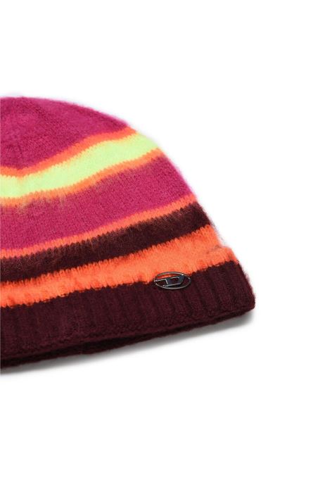 ピンクディーゼルフェリー