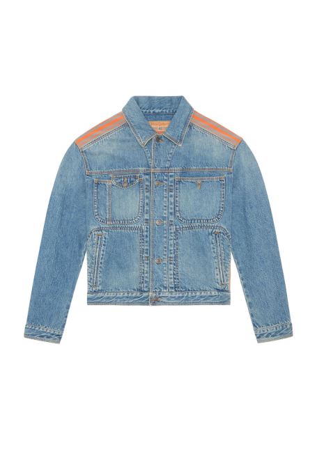 ライトブルーのd-basディーゼル