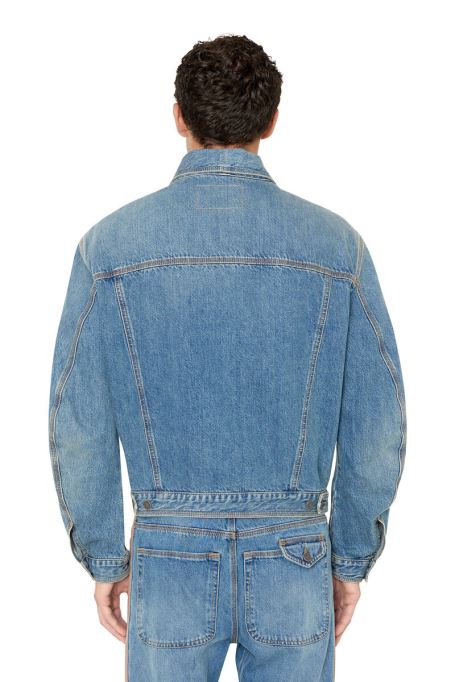 ライトブルーのd-basディーゼル