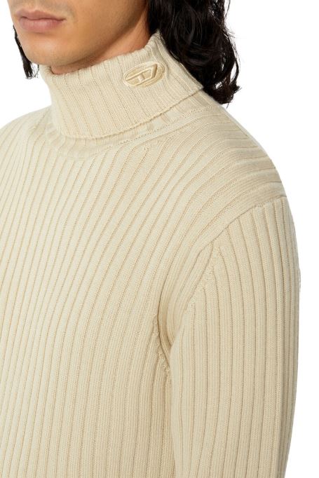 K-リストファー ディーゼルホワイト