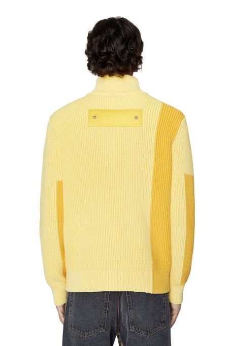 黄色の K-urtis ディーゼル