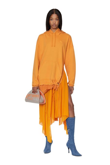 オレンジ色のd-rollier-ton ディーゼル