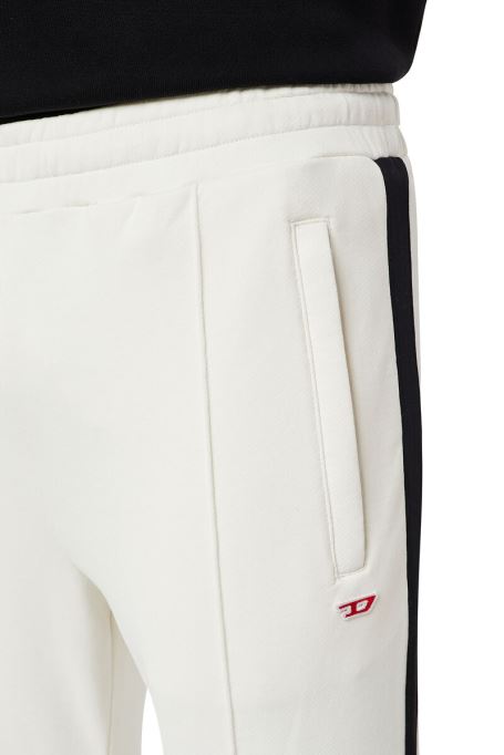 Pザンパー ディーゼルホワイト