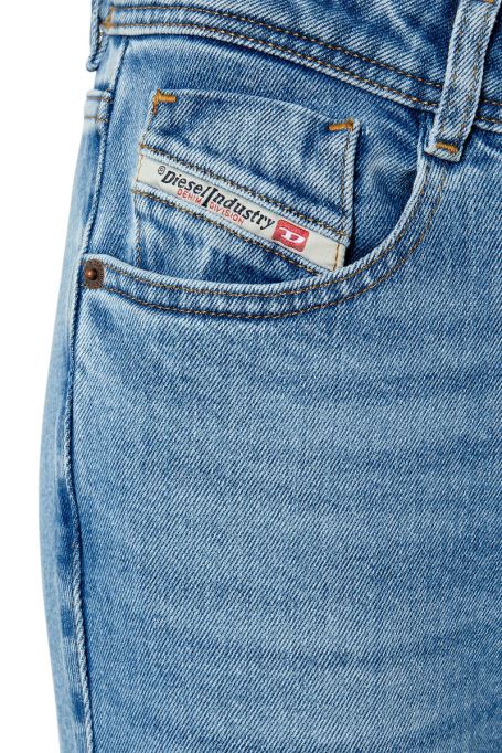 ディーゼル 1969 D-ebbey 9b92l ブーツカットとフレア ジーンズ ライトブルー