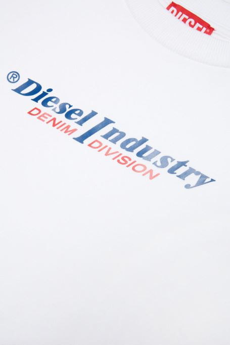 ホワイト・シンストリン・ディーゼル