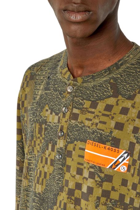 ミリタリーグリーンのディーゼル T-juser-g1