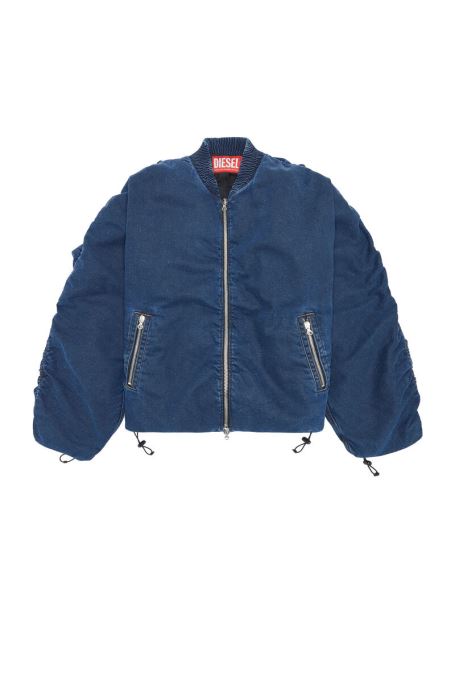 ダークブルーのd-bressyディーゼル