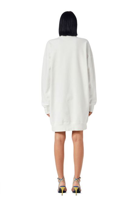 ホワイト D-ロビー-インド ディーゼル