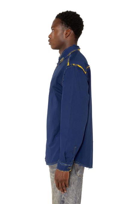 ダークブルーのディーゼルウィーザー