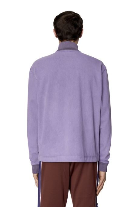 ダークバイオレットの S-アラゴン ディーゼル