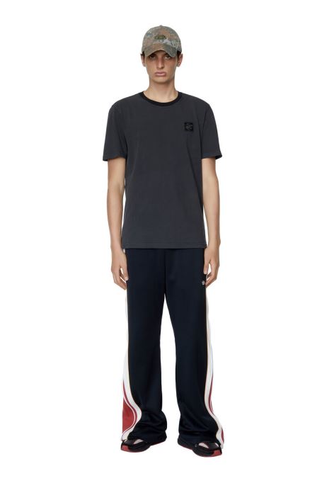 黒のディーゼル T-just-kc