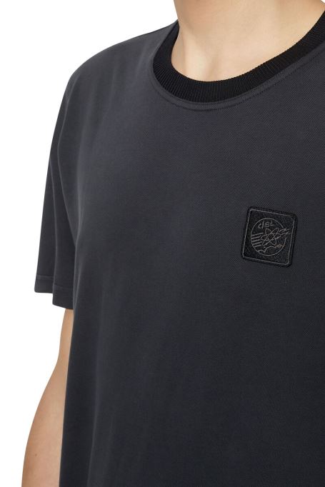 黒のディーゼル T-just-kc