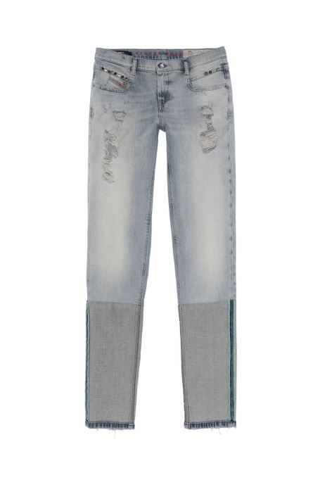 ライトブルーのディーゼルベルティアンクル