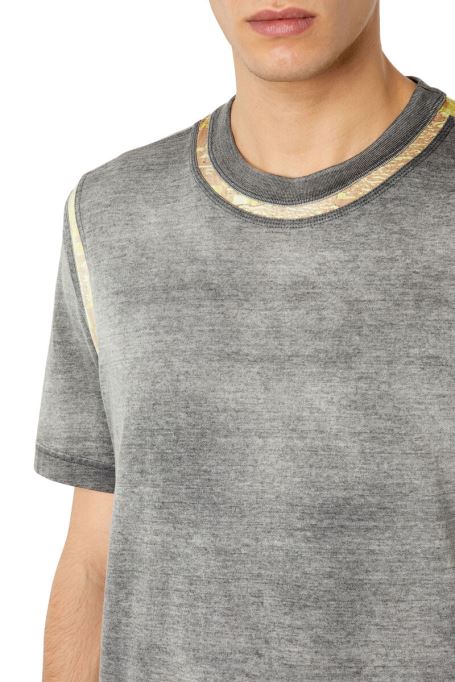 ブラック T-ジャスティンディ ディーゼル