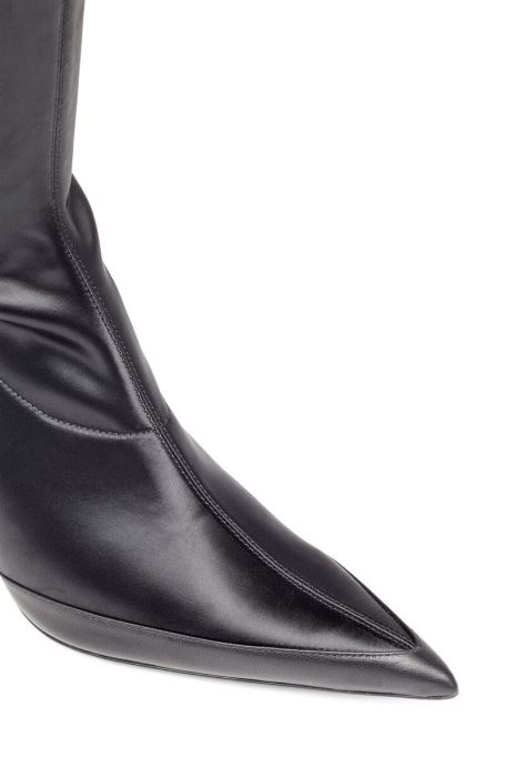 黒のディーゼル D-ヴィーナス Kbt