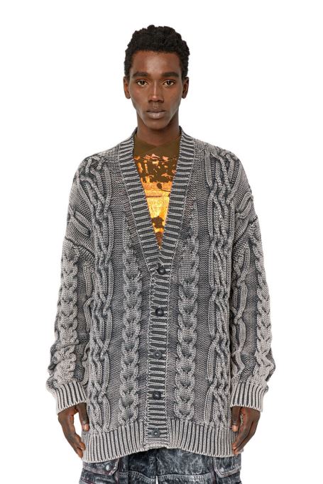 グレーのケリンド ディーゼル