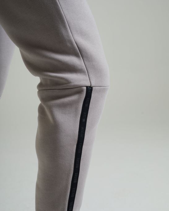 オクタヴィアン・ジョガー 化石石 ディーゼル ライトグレー