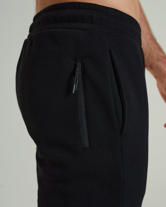 ディーゼルオクタヴィアンジョガーニューブラック。