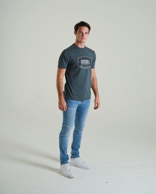 ピーター・ティー・ヴェルディ・グリーン ディーゼル・グリーン