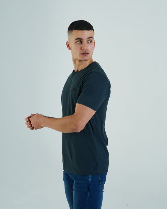 ベーシックなスコット・オーネックシャツ ボンドグリーン ディーゼルグリーン