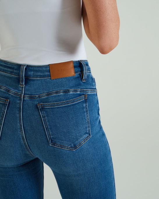 ジーナ ハイライズ ブートレグ ランドリー ブルー ディーゼル