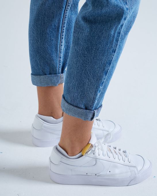 フローリー・ママ・ジャン・ディーゼル・ブルー