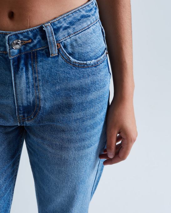 フローリー・ママ・ジャン・ディーゼル・ブルー