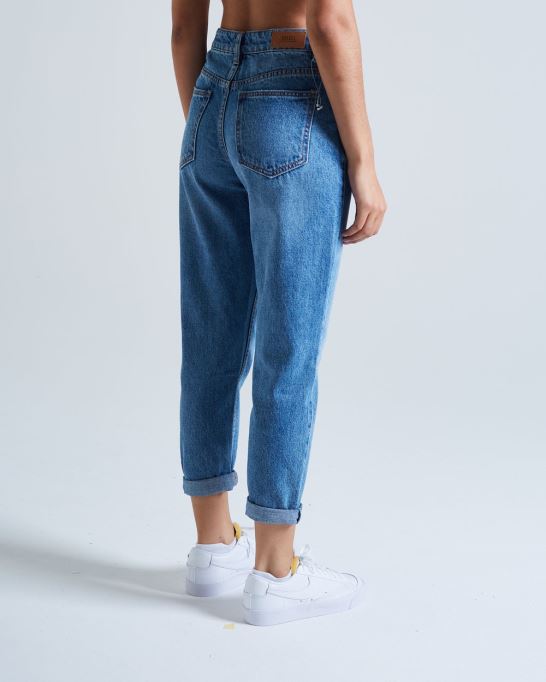 フローリー・ママ・ジャン・ディーゼル・ブルー