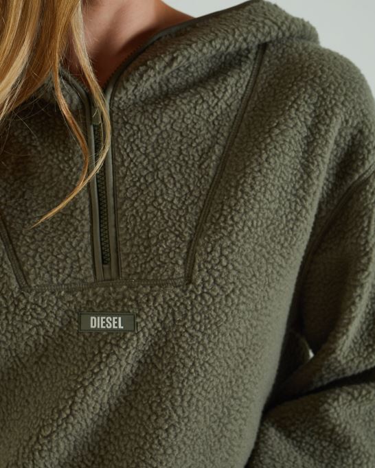 ディーゼルボラ フリースフード オリーブグリーングリーン