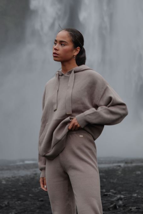 ベージュ アミリア フード ミンク ディーゼル