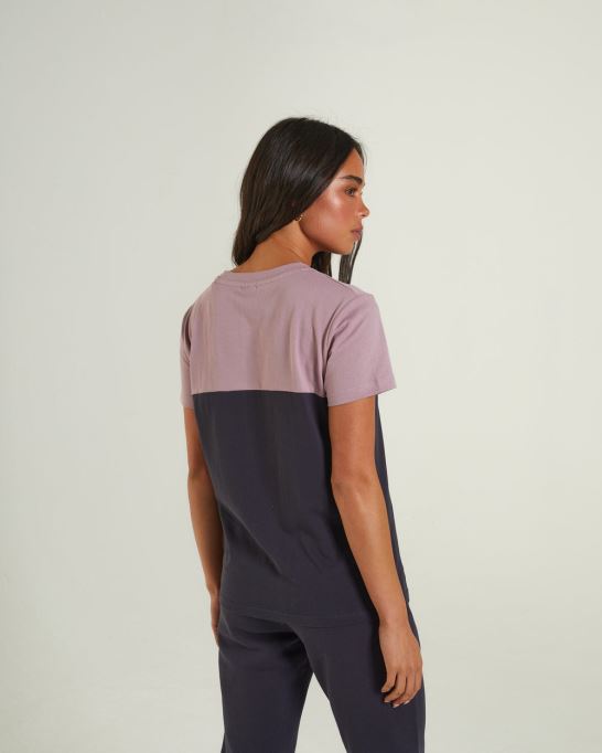 ピンク ディーゼル サンディ Tシャツ バラ色の紫