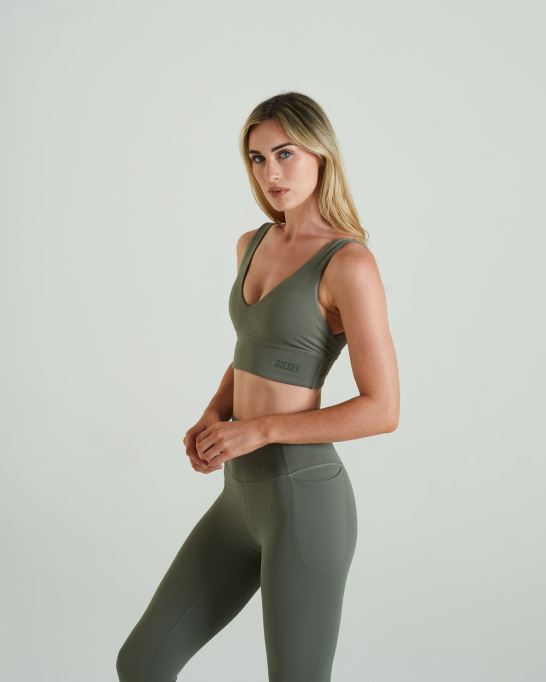 デイブラ オリーブグリーン ディーゼルグリーン