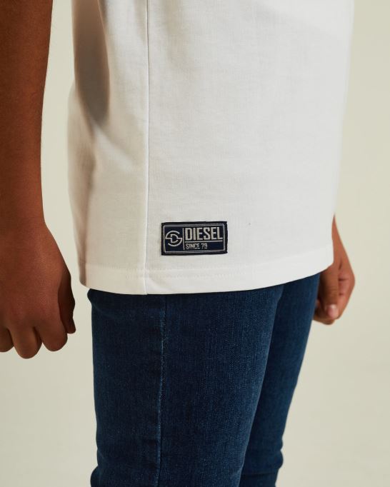 ジョシュアティー ディーゼルレッド