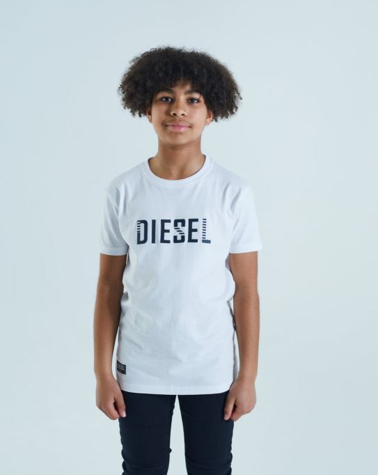 ディーゼル トリスタン ティー レッド