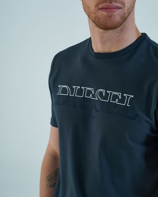 イエロー ディーゼル カレブ ティー ディープ ロビン