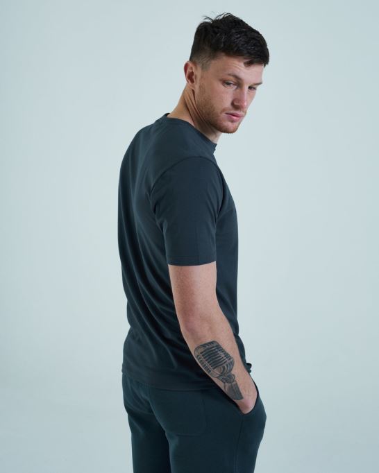 イエロー ディーゼル カレブ ティー ディープ ロビン