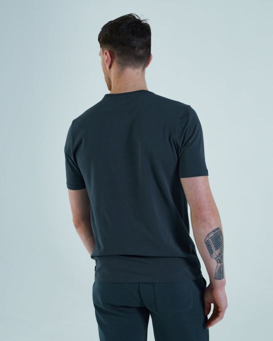 イエロー ディーゼル カレブ ティー ディープ ロビン