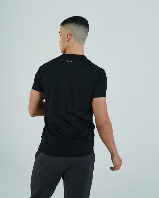 ディーゼル Aaro ティー ニュー ブラック レッド