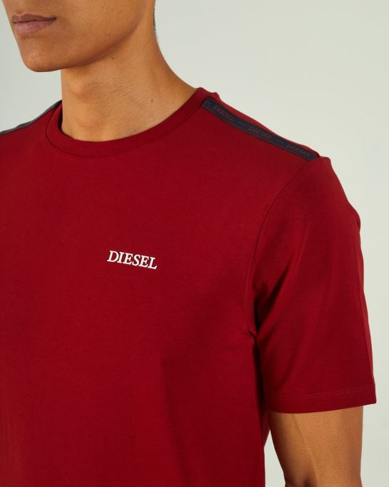 ディーゼル ヒューゴ ティー レッド ダリア ブルー