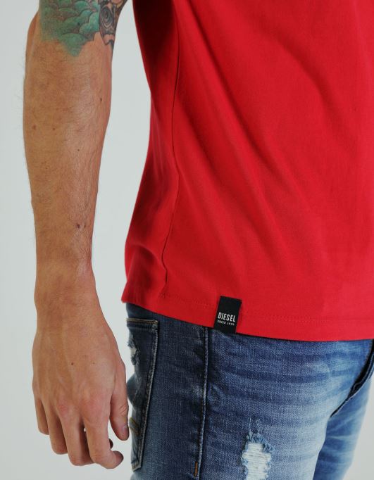 ベーシックなスコットvネック バルバドスチェリー ディーゼルブルー