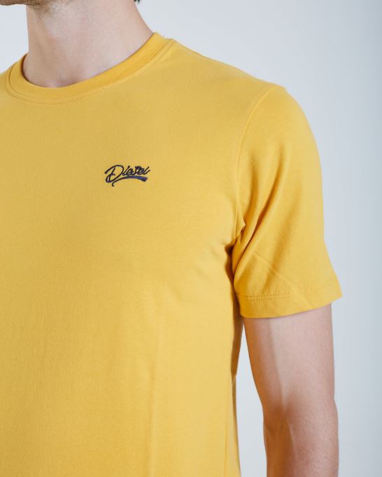 ベーシックなスコットオーネック ミネラルイエロー ディーゼルグリーン