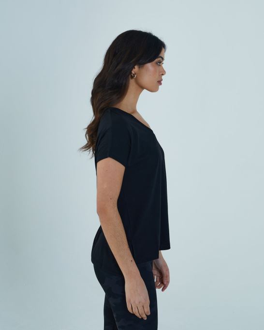 ディーゼルレイクtシャツブラックピンク